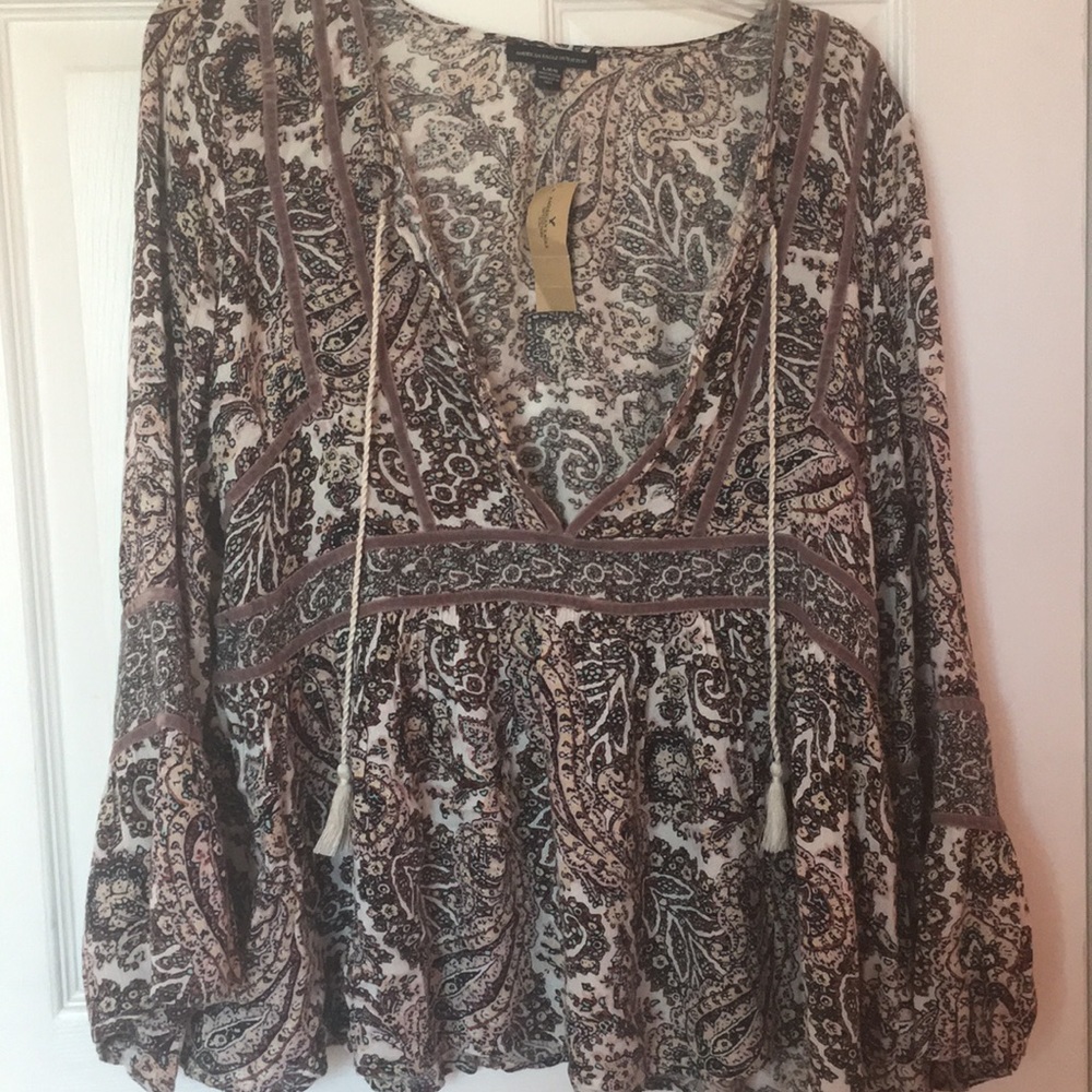NWT Flowy American Eagle Top